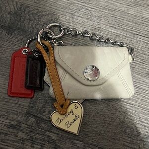 Dooney & Bourke Cream Leather Keychain Wallet